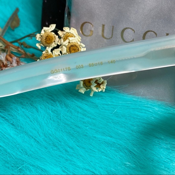 Gucci statement sunglasses - Picture 3 of 4